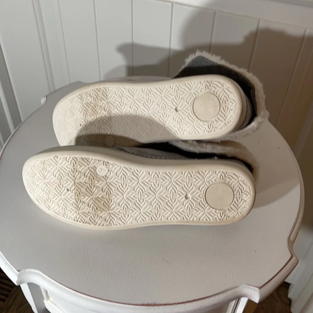 NWOT Madden Girl Musee Sneaker - Picture 10 of 10